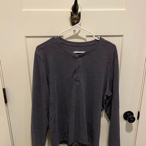 Rhone Long Sleeve Henley Medium